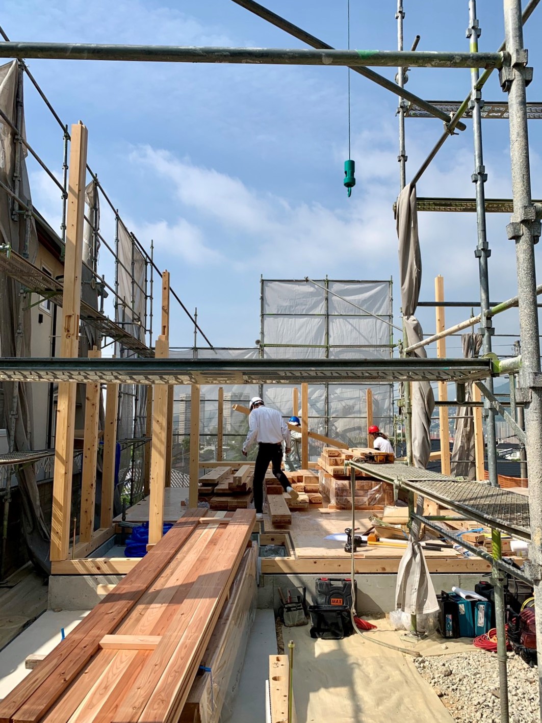 宝塚市 だんだんを楽しむ家 建て方工事がはじまりました シーエッチ建築工房